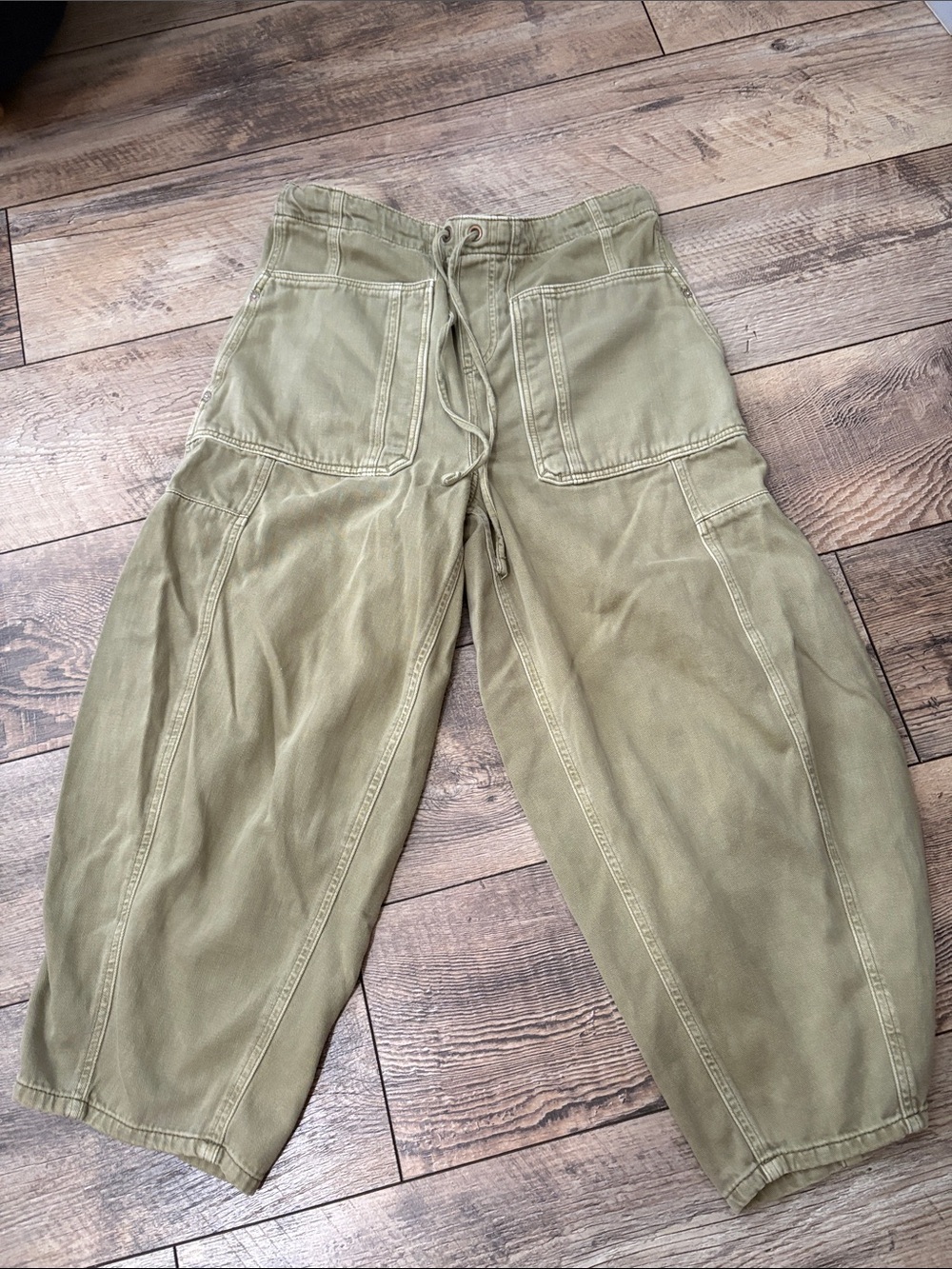 We the Free Moxie Barrel pants Olive Green